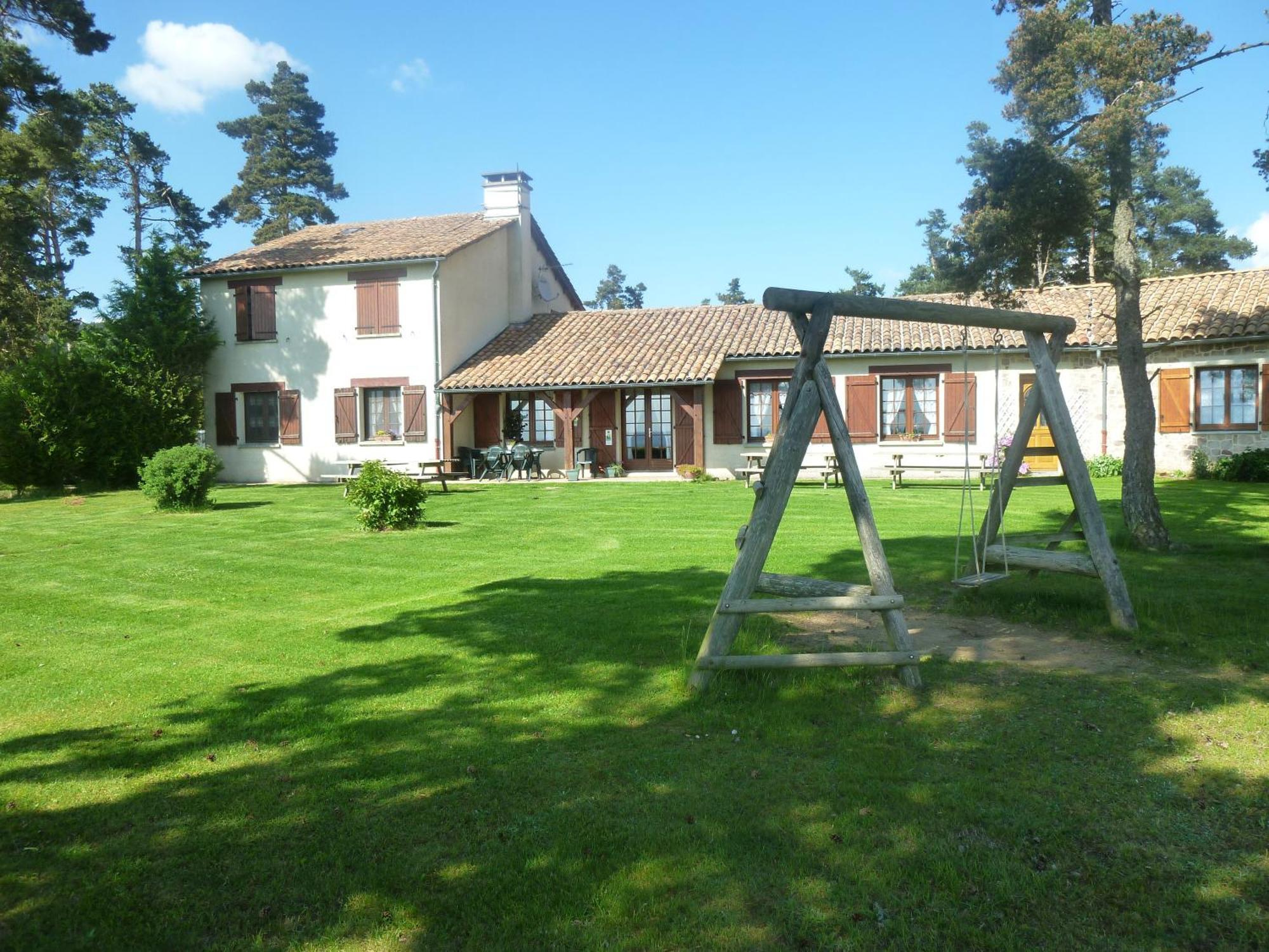 Auberge Les Volpilieres Bed & Breakfast Ruynes-en-Margeride Eksteriør bilde