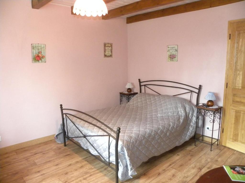 Auberge Les Volpilieres Bed & Breakfast Ruynes-en-Margeride Rom bilde